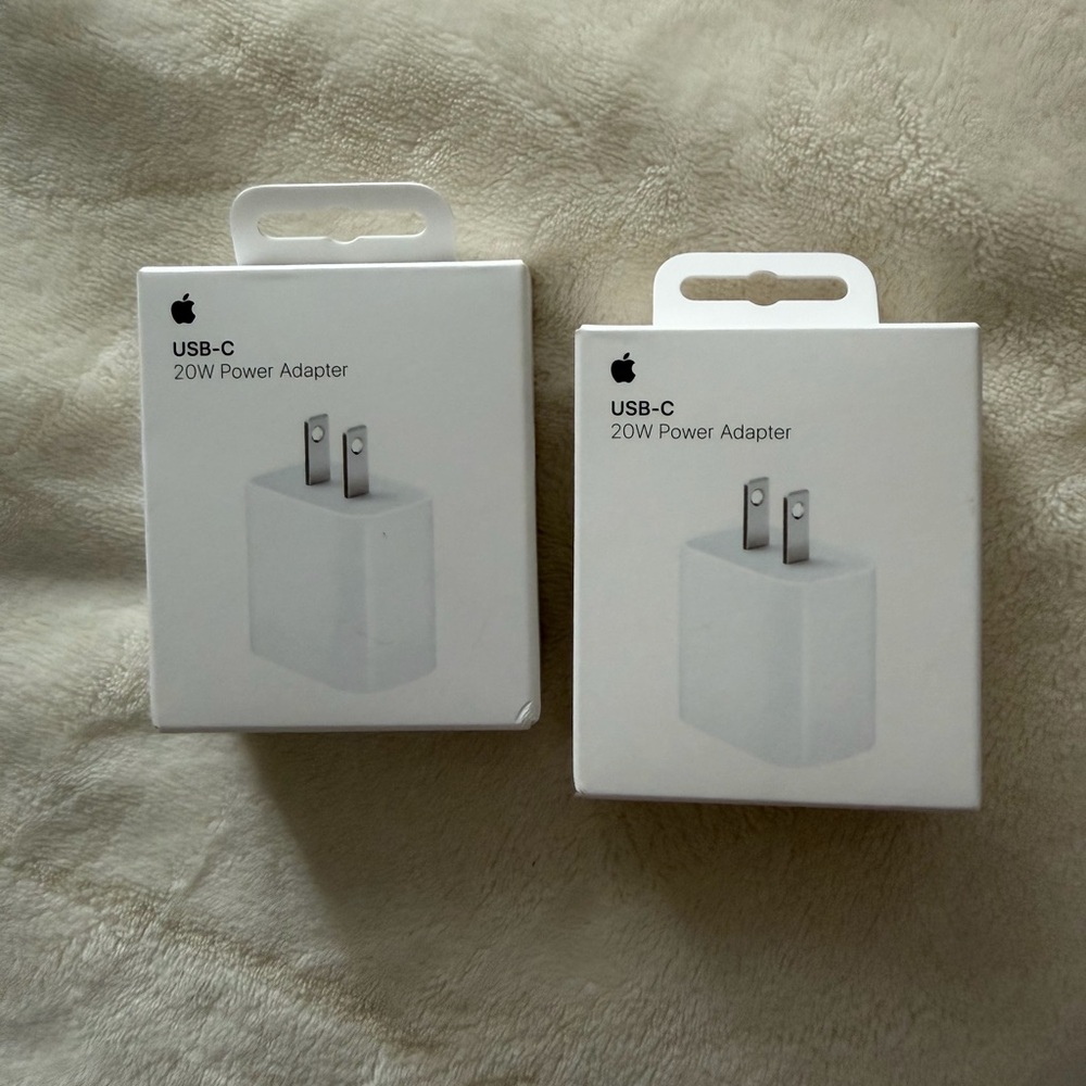 Apple 20W USB-C Power Adapter - Sleek White